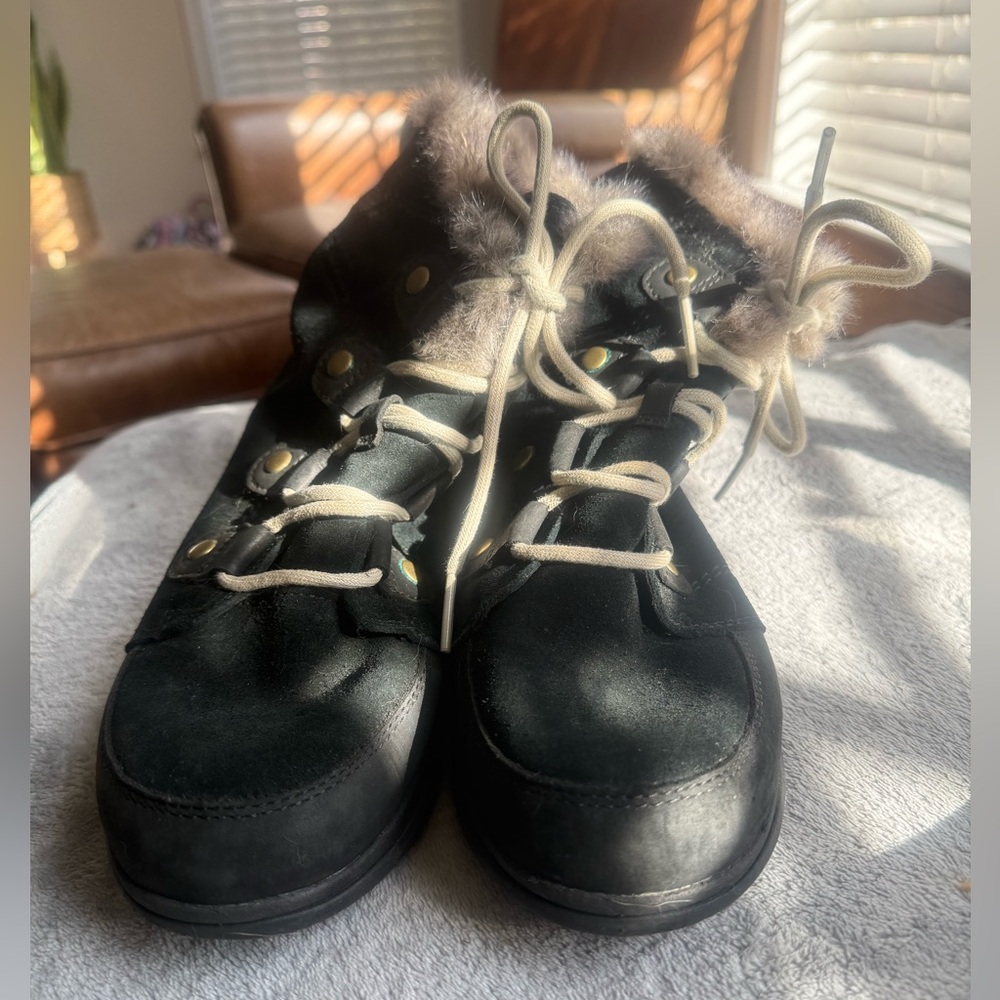 Sorel Black Fur-Lined Winter Boots